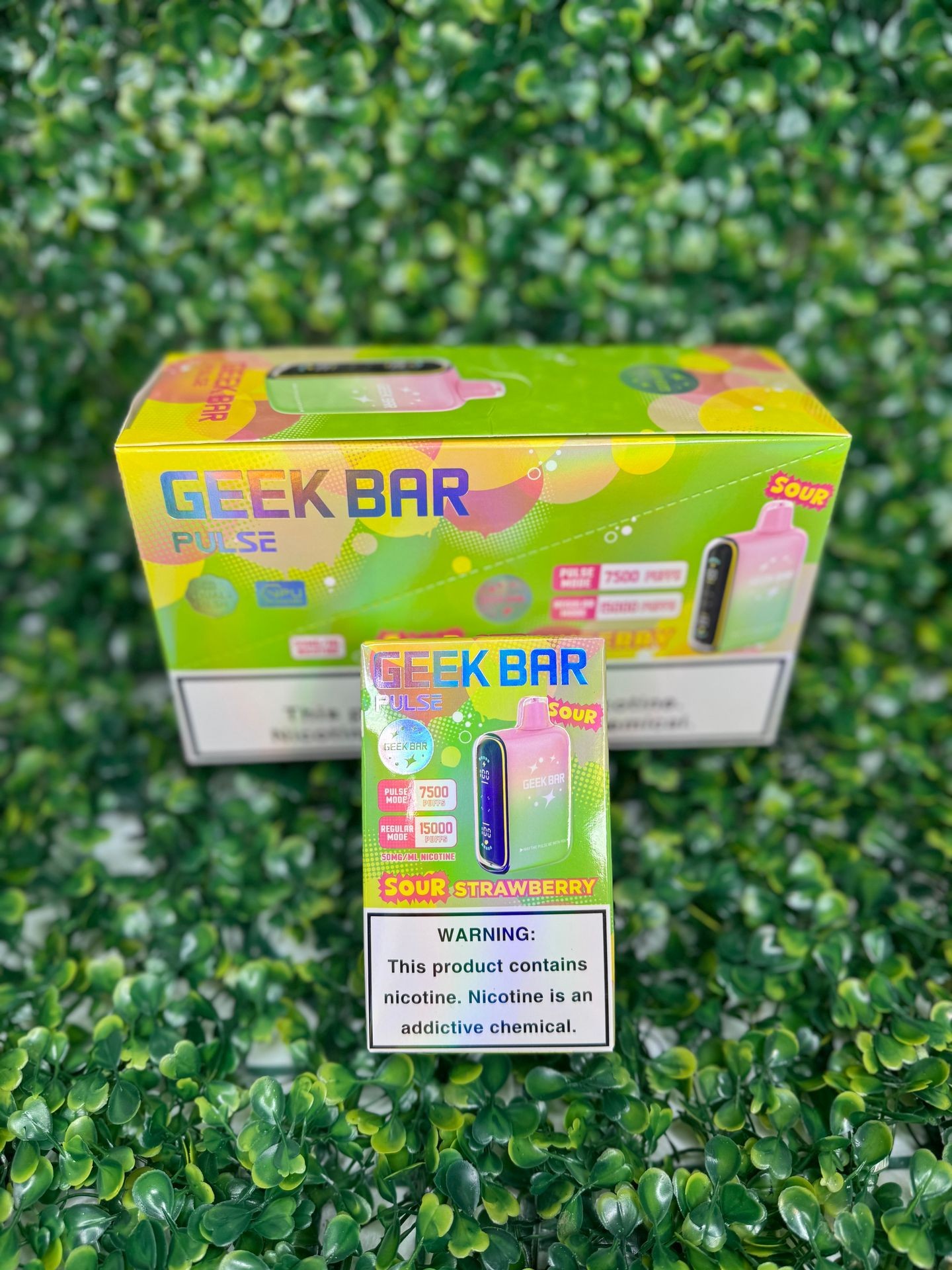 Sour Strawberry Geek Bar